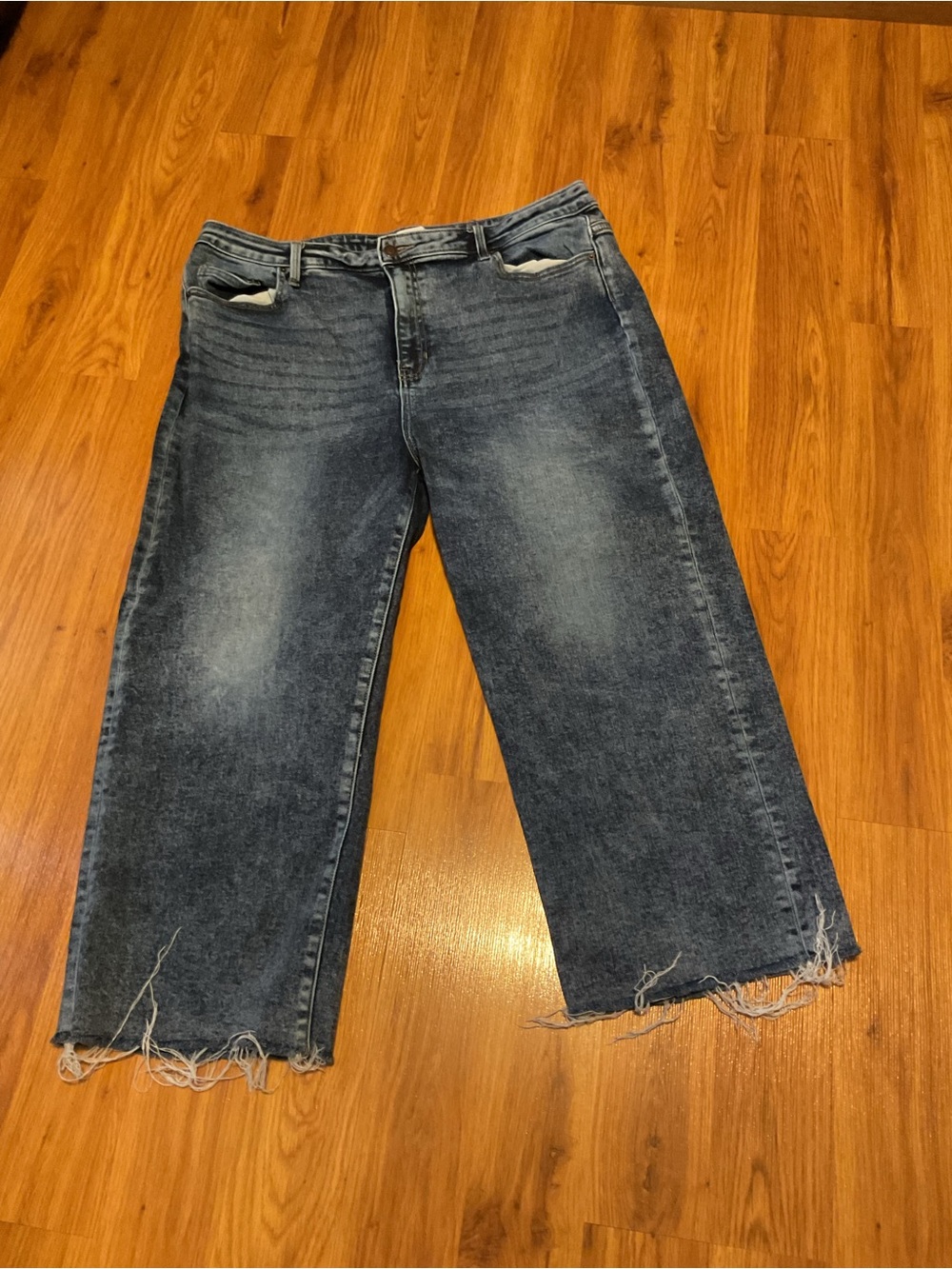 Zenana Women’s Mineral Washed Denim Jean Cropped Ankle Capri Size 36